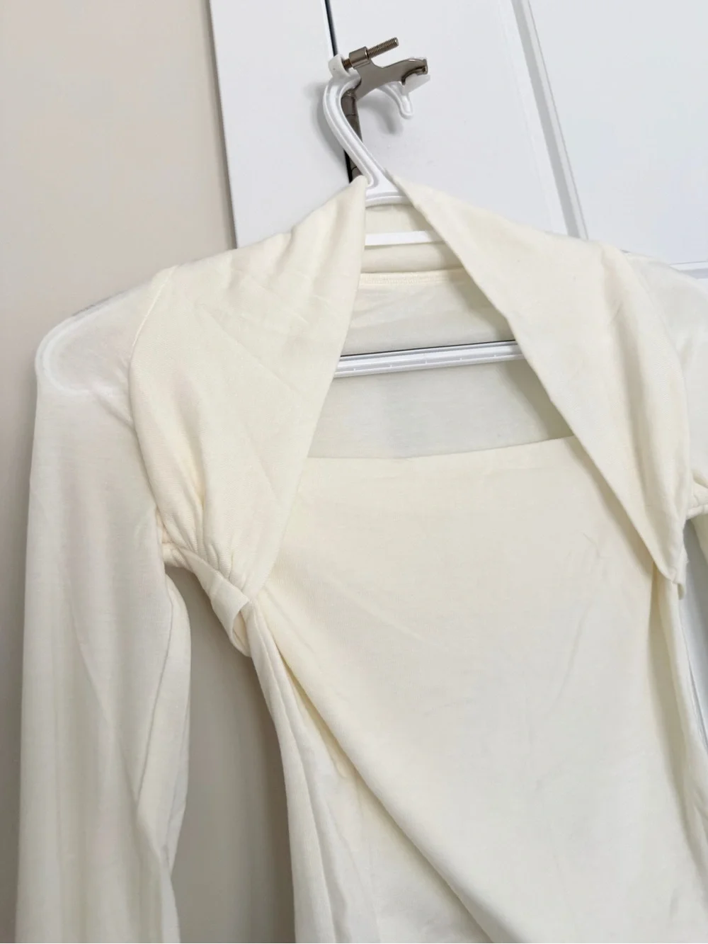 brand new Square-Neck Long Sleeve Top in 2 colours - Picture 11 of 13